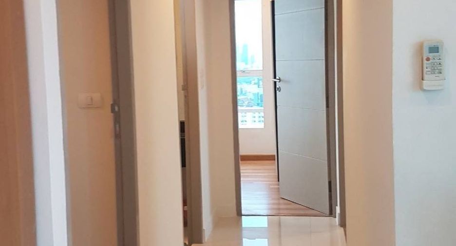 Продажа 2 спальни кондо в Ратчатхещи, Бангкок