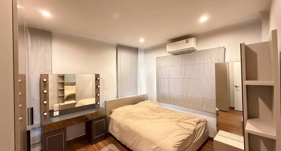 Продажа 4 спальни дом в Mueang Chon Buri, Чонбури