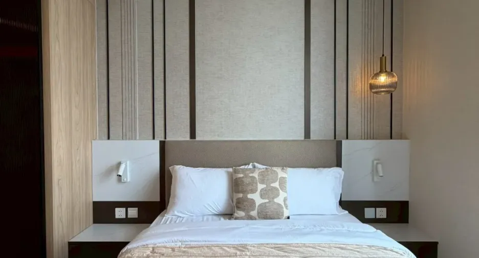 For rent 2 bedrooms condo in Watthana, Bangkok