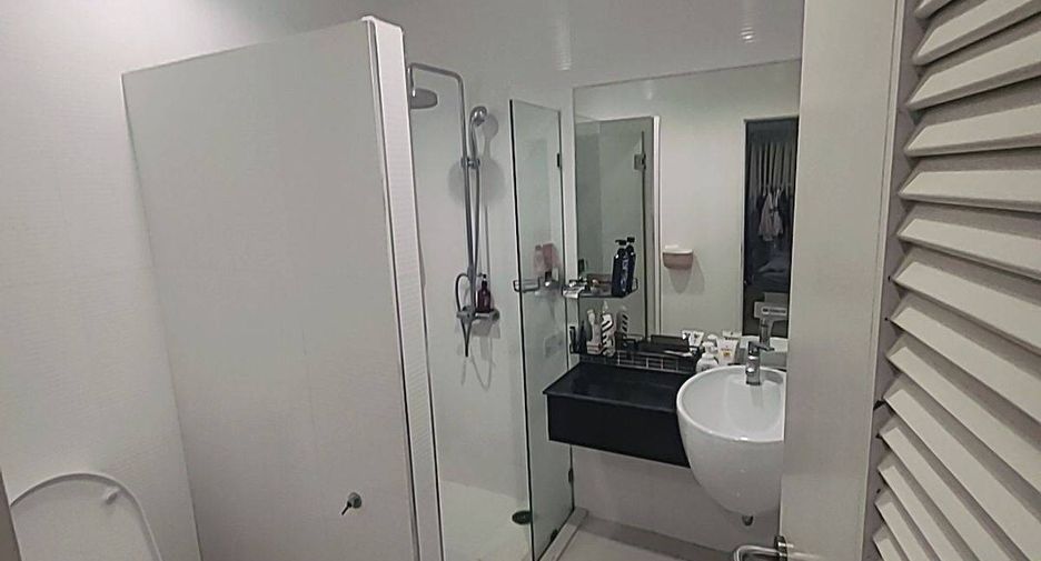 Продажа 2 спальни кондо в Банг Капи, Бангкок