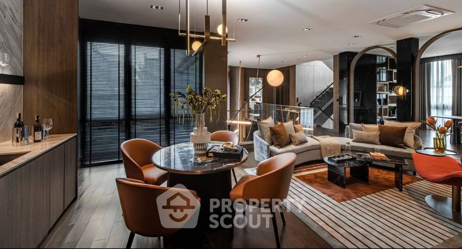 Haus zum Kauf mit 4 Zimmer in Bang Kapi, Bangkok