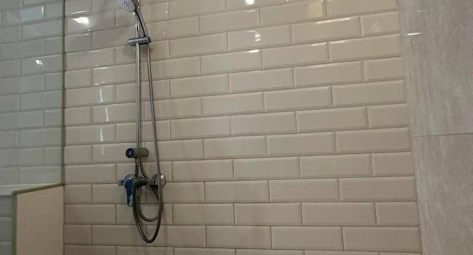 For sale 1 bed condo in Khlong Toei, Bangkok