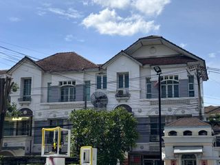 For sale 2 bedrooms townhouse in Lat Phrao, Bangkok