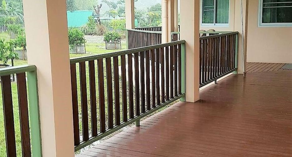 À vendre 4 chambres maison à San Kamphaeng, Chiang Mai