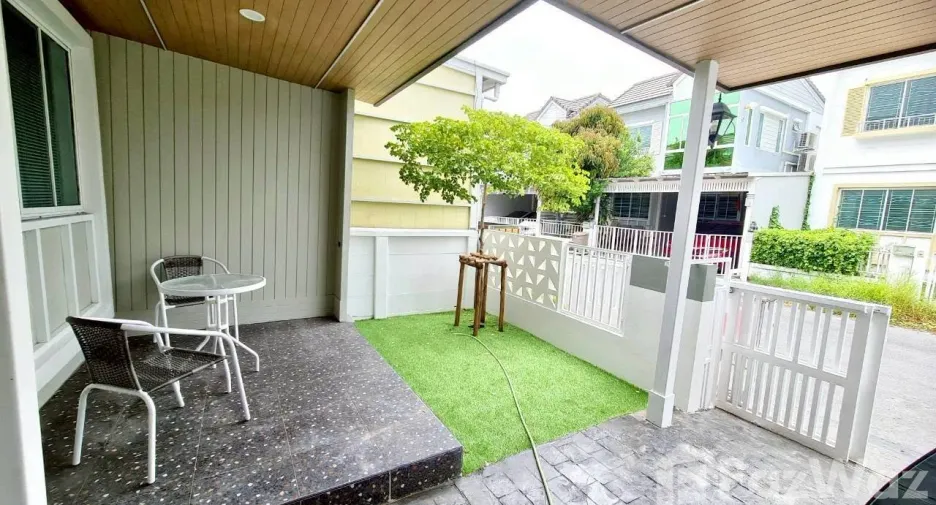 For sale and for rent 3 bedrooms townhouse in Bang Phli, Samut Prakan