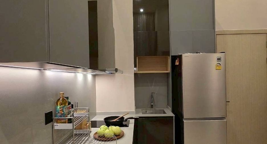 For sale 1 bed condo in Pathum Wan, Bangkok
