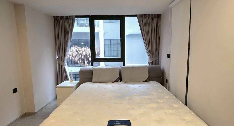 For sale 1 bed condo in Pathum Wan, Bangkok