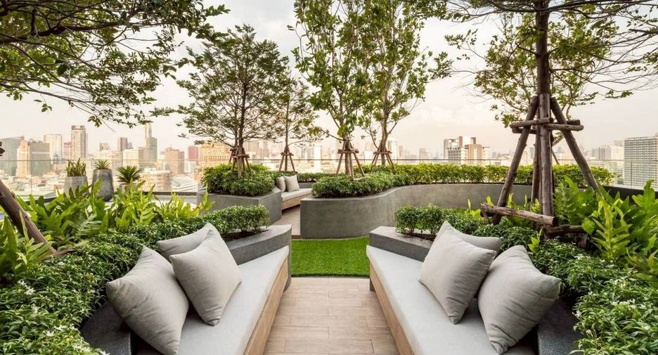 For sale 1 bed condo in Pathum Wan, Bangkok