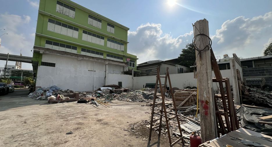 Terreno en venta en Mueang Samut Prakan, Samut Prakan