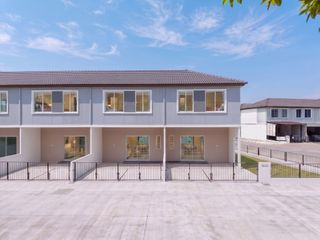 Reihenhaus zum Kauf mit 3 Zimmer in Phra Samut Chedi, Samut Prakan