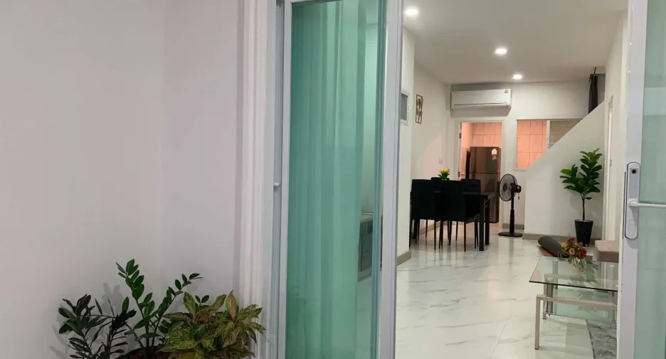 À louer 3 chambres maison à Mueang Phuket, Phuket