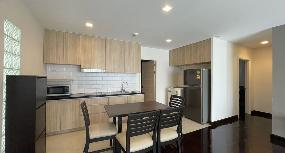 For rent 2 bedrooms apartment in Watthana, Bangkok