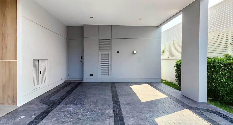For sale and for rent 4 bedrooms house in Bang Phli, Samut Prakan