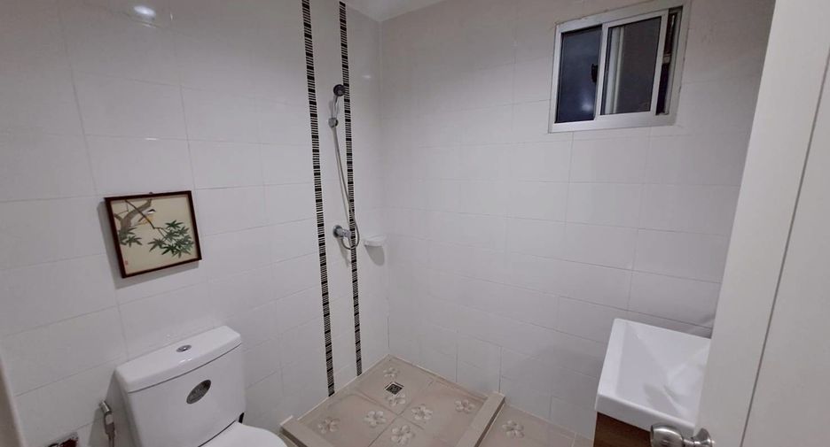 For sale and for rent 4 bedrooms house in Bang Phli, Samut Prakan