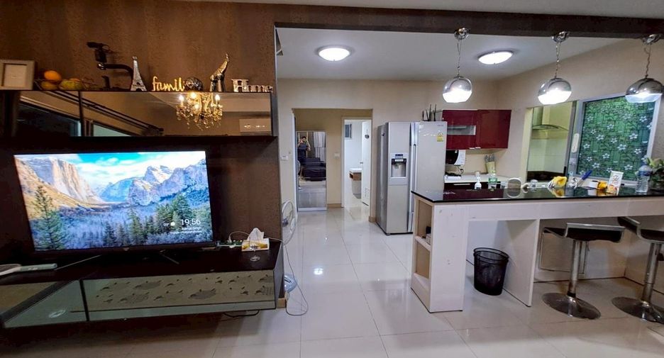 For sale and for rent 4 bedrooms house in Bang Phli, Samut Prakan