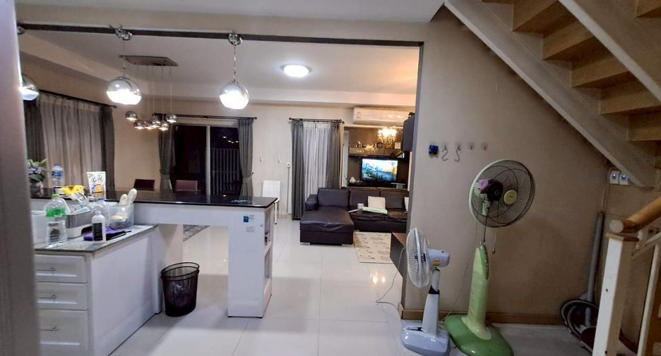 For sale and for rent 4 bedrooms house in Bang Phli, Samut Prakan