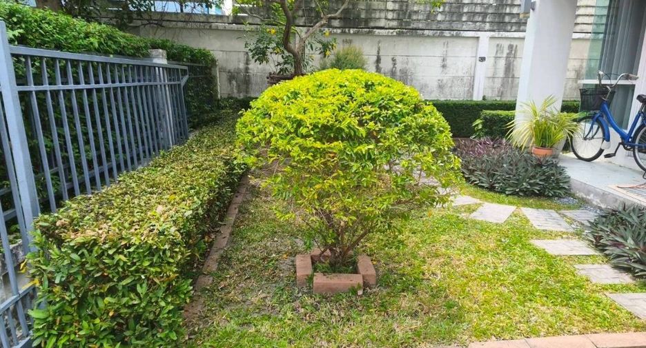 For sale and for rent 4 bedrooms house in Bang Phli, Samut Prakan