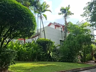 Haus zur Miete mit 4 Zimmer in Huai Khwang, Bangkok