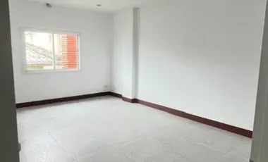 Casa adosada en venta de 3 habitaciones en Mueang Chiang Mai, Chiang Mai