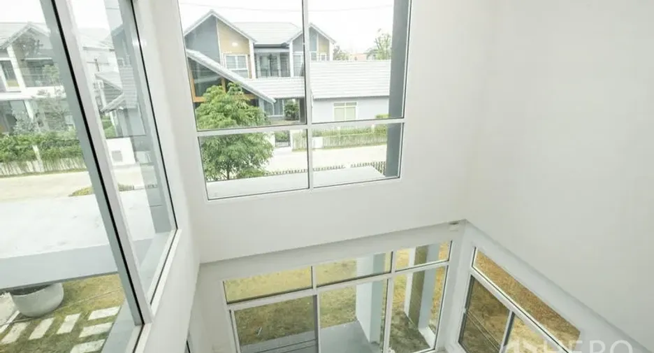 出租 和 出售 4 卧室 独立屋 在 Lam Luk Ka, Pathum Thani