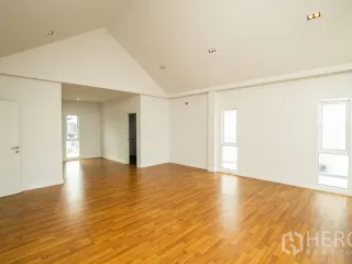 出租 和 出售 4 卧室 独立屋 在 Lam Luk Ka, Pathum Thani