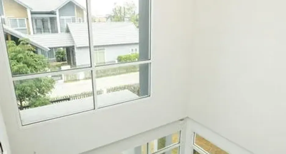 出租 和 出售 4 卧室 独立屋 在 Lam Luk Ka, Pathum Thani