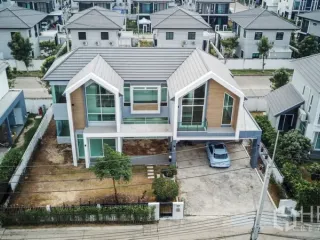 出租 和 出售 4 卧室 独立屋 在 Lam Luk Ka, Pathum Thani