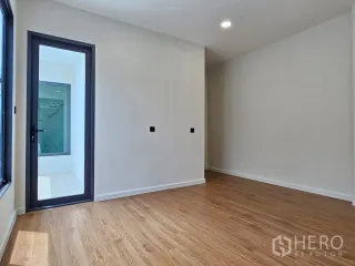 For sale 3 bedrooms house in Lat Phrao, Bangkok