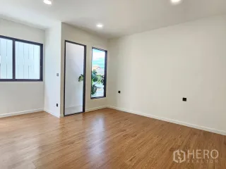 For sale 3 bedrooms house in Lat Phrao, Bangkok
