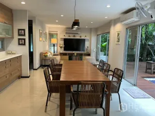 Casa en venta de 4 habitaciones en Suan Luang, Bangkok