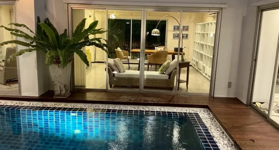 Casa en venta de 4 habitaciones en Suan Luang, Bangkok