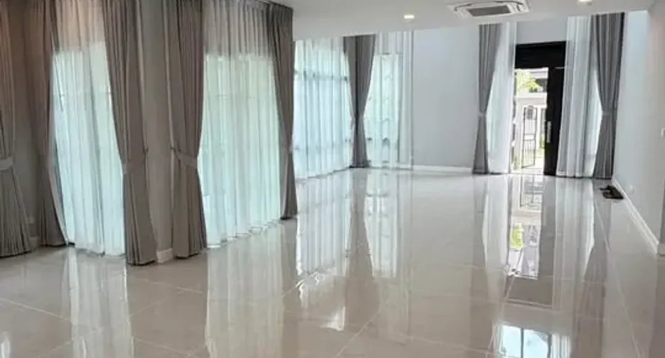 Аренда 5 спальни дом в Bang Phli, Самутпракан