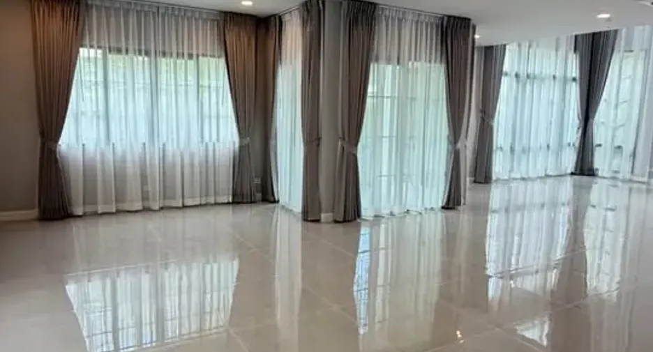 Аренда 5 спальни дом в Bang Phli, Самутпракан