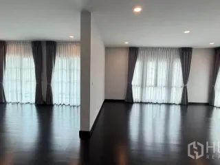 出租 5 卧室 独立屋 在 Bang Phli, Samut Prakan