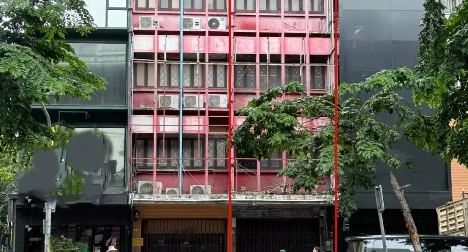 For rent retail Space in Khlong Toei, Bangkok