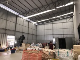 For rent warehouse in Mueang Samut Prakan, Samut Prakan