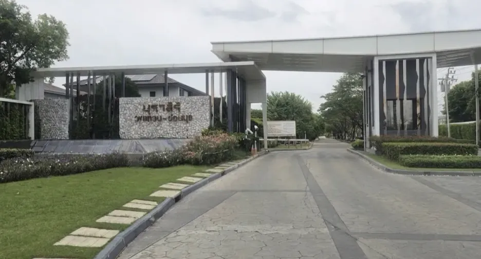出售 3 卧室 独立屋 在 Bang Phli, Samut Prakan