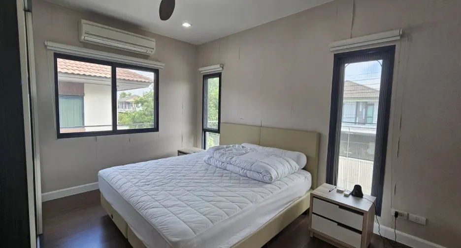 出售 3 卧室 独立屋 在 Bang Phli, Samut Prakan