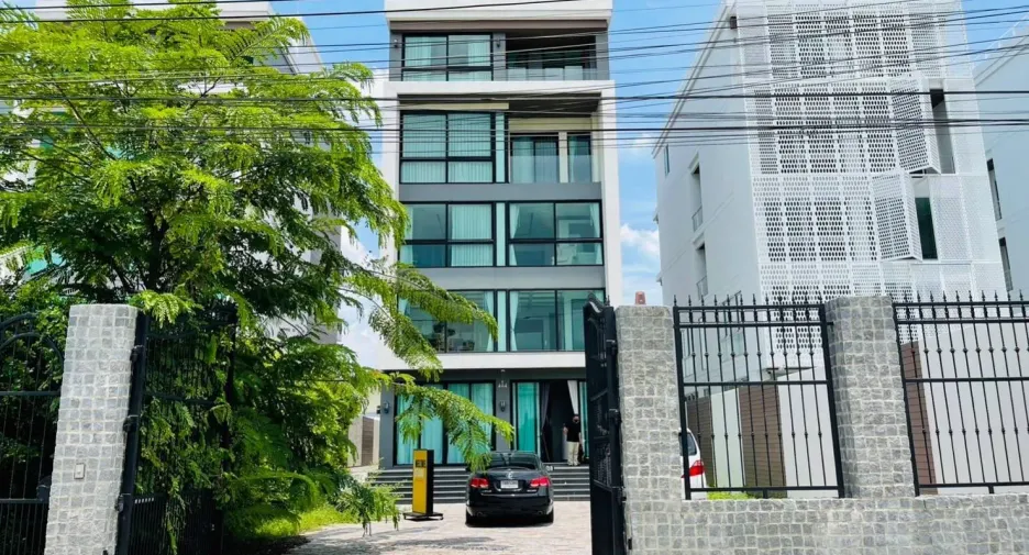 For sale 2 bedrooms house in Lat Phrao, Bangkok