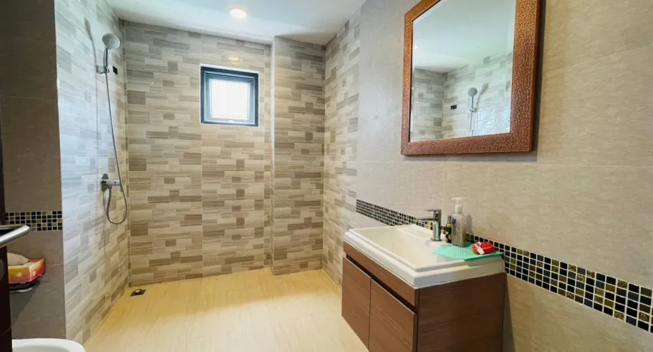 For sale 2 bedrooms house in Lat Phrao, Bangkok