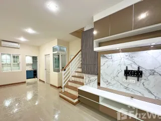 For sale 3 bedrooms townhouse in Bueng Kum, Bangkok