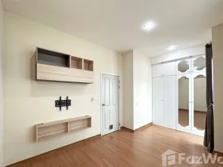 For sale 3 bedrooms townhouse in Bueng Kum, Bangkok
