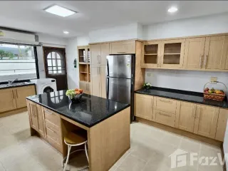 For rent 4 bedrooms apartment in Watthana, Bangkok