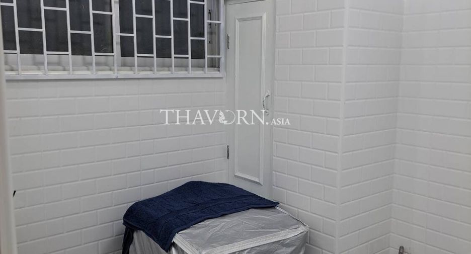 For sale 2 bedrooms condo in East Pattaya, Pattaya