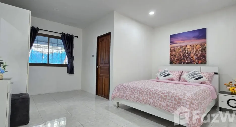 Reihenhaus zur Miete mit 4 Zimmer in Pratumnak, Pattaya