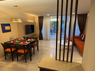 À louer 2 chambres appartement à Watthana, Bangkok