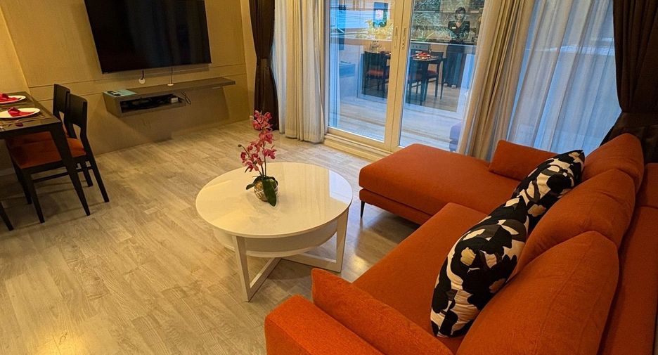 For rent 2 bedrooms apartment in Watthana, Bangkok