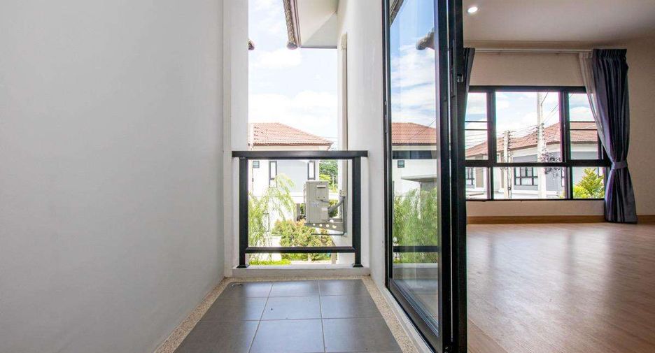 Casa en venta de 4 habitaciones en San Sai, Chiang Mai