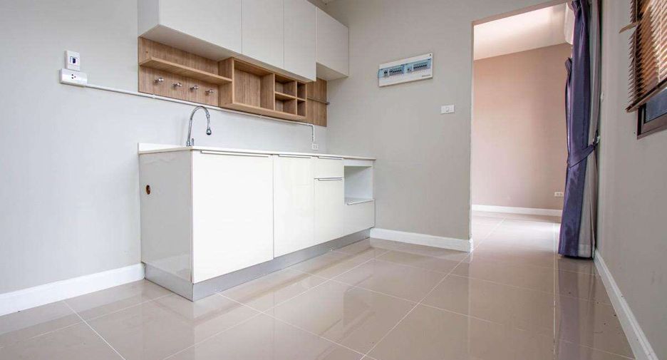 Casa en venta de 4 habitaciones en San Sai, Chiang Mai