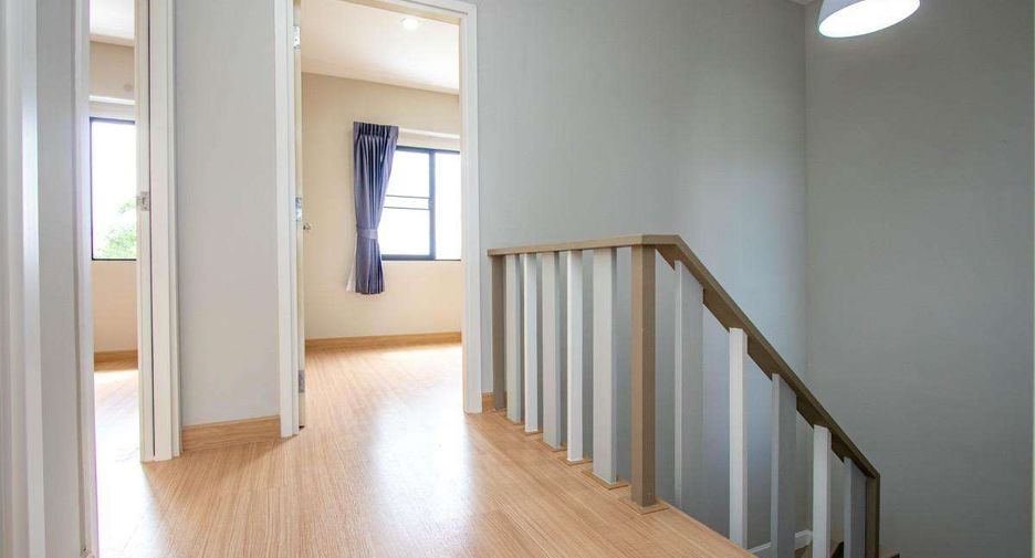 Casa en venta de 4 habitaciones en San Sai, Chiang Mai